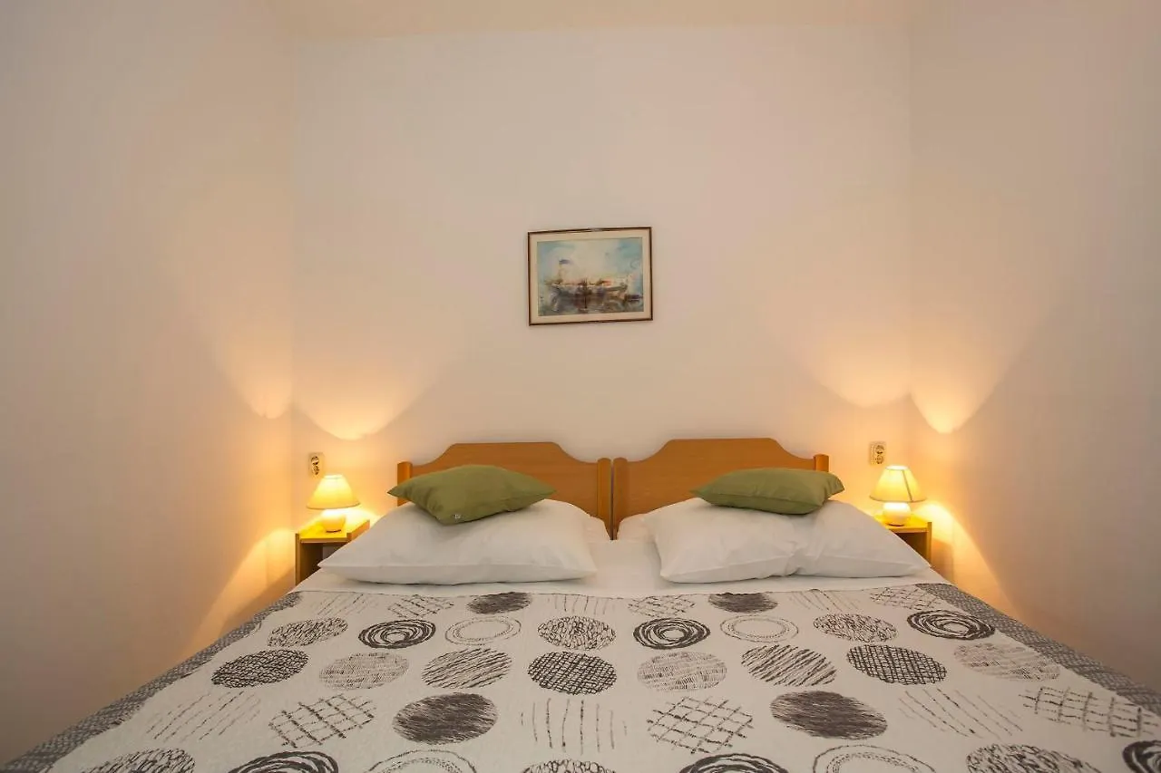 Apartment Puh Pula